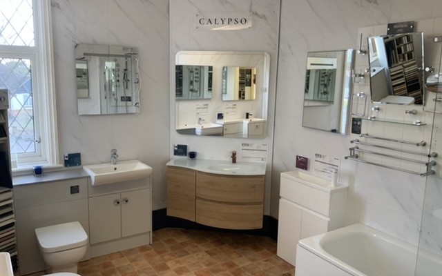 05 - Portsmouth Plumbing Supplies - Bathroom Showroom - Calypso LED Mirror & Veldeau Cloakroom Vanity Unit